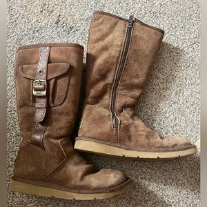 Ugg 1895 Retro Cargo Boots - Size 6